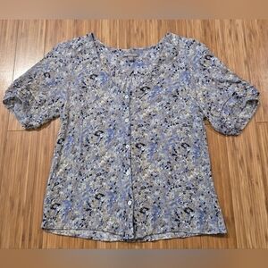 NWOT Peace & Pearls Floral Button-Up Top